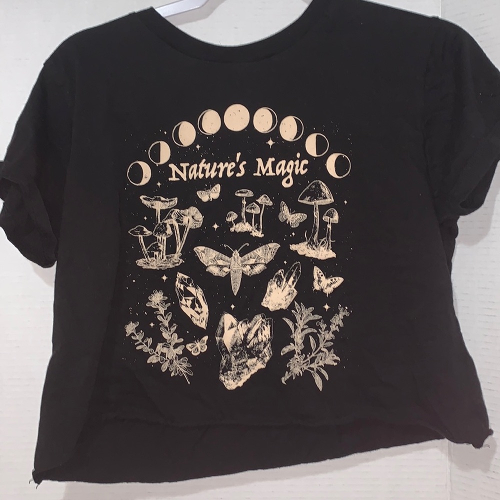 Hot topic graphic crop top - Picture 1 of 3